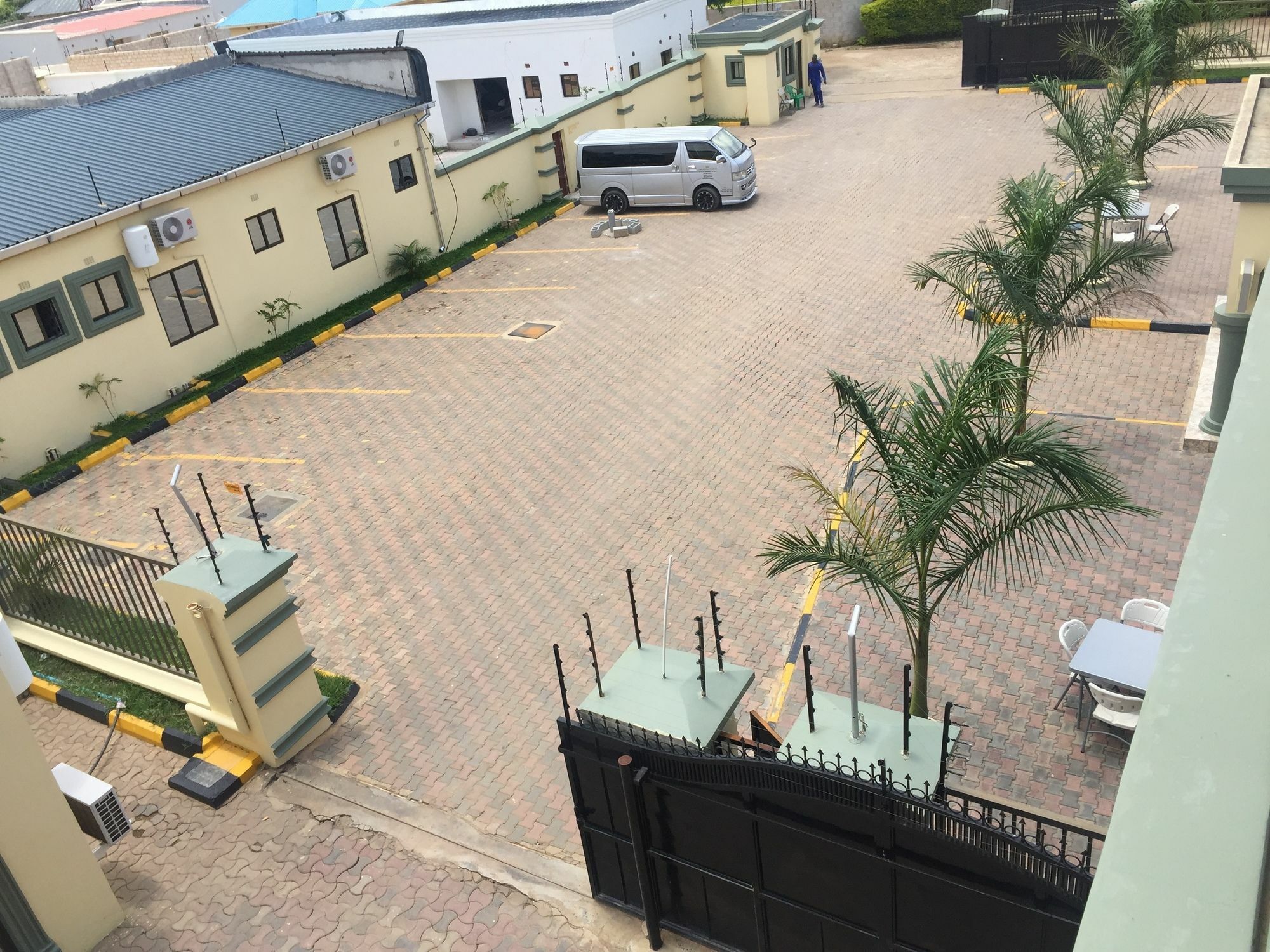 The Prince Charles Hotel Lusaka Exterior photo